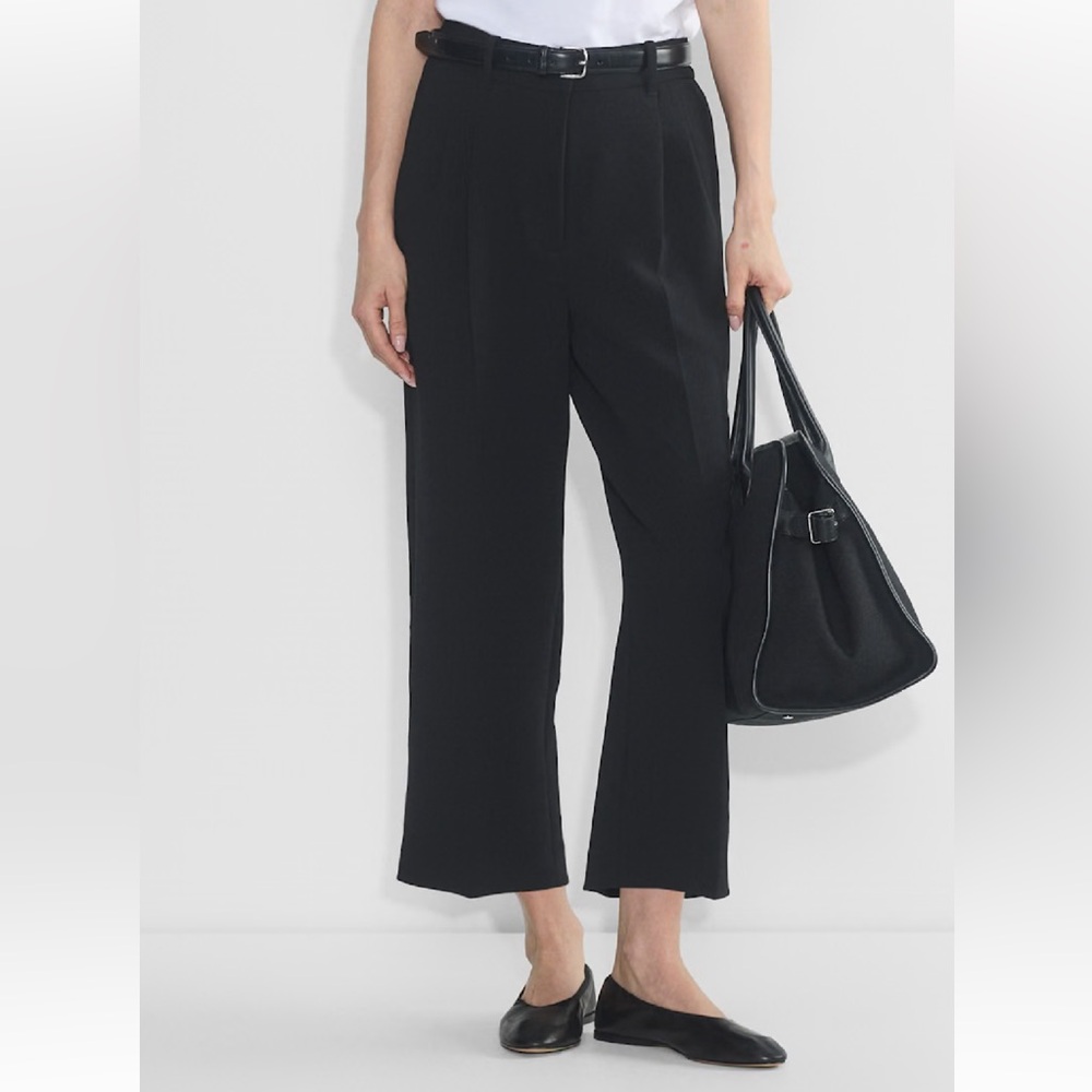 Aritzia The Effortless Pant Cropped